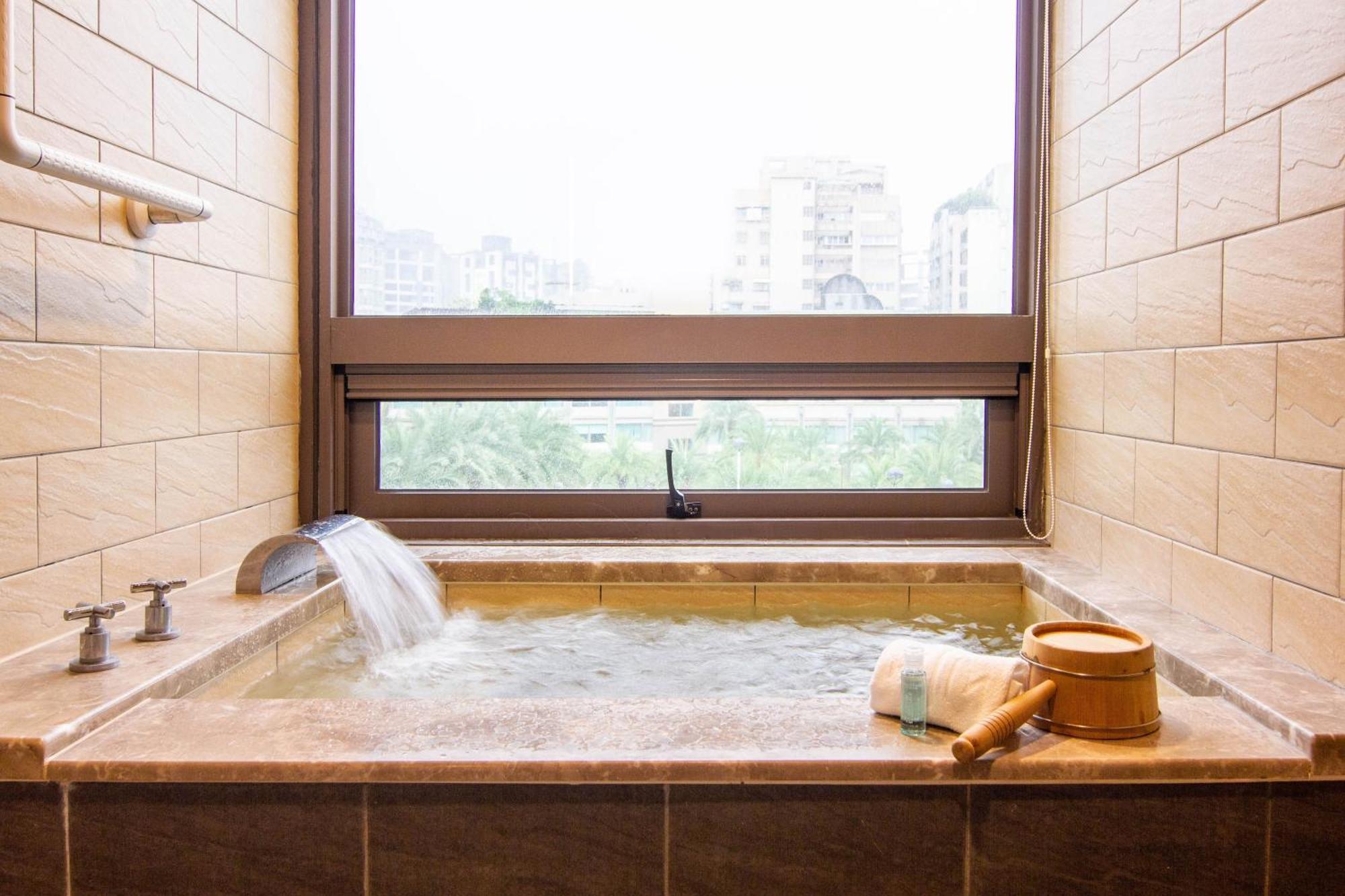 Kilin Hotel, 자오시 외부 사진