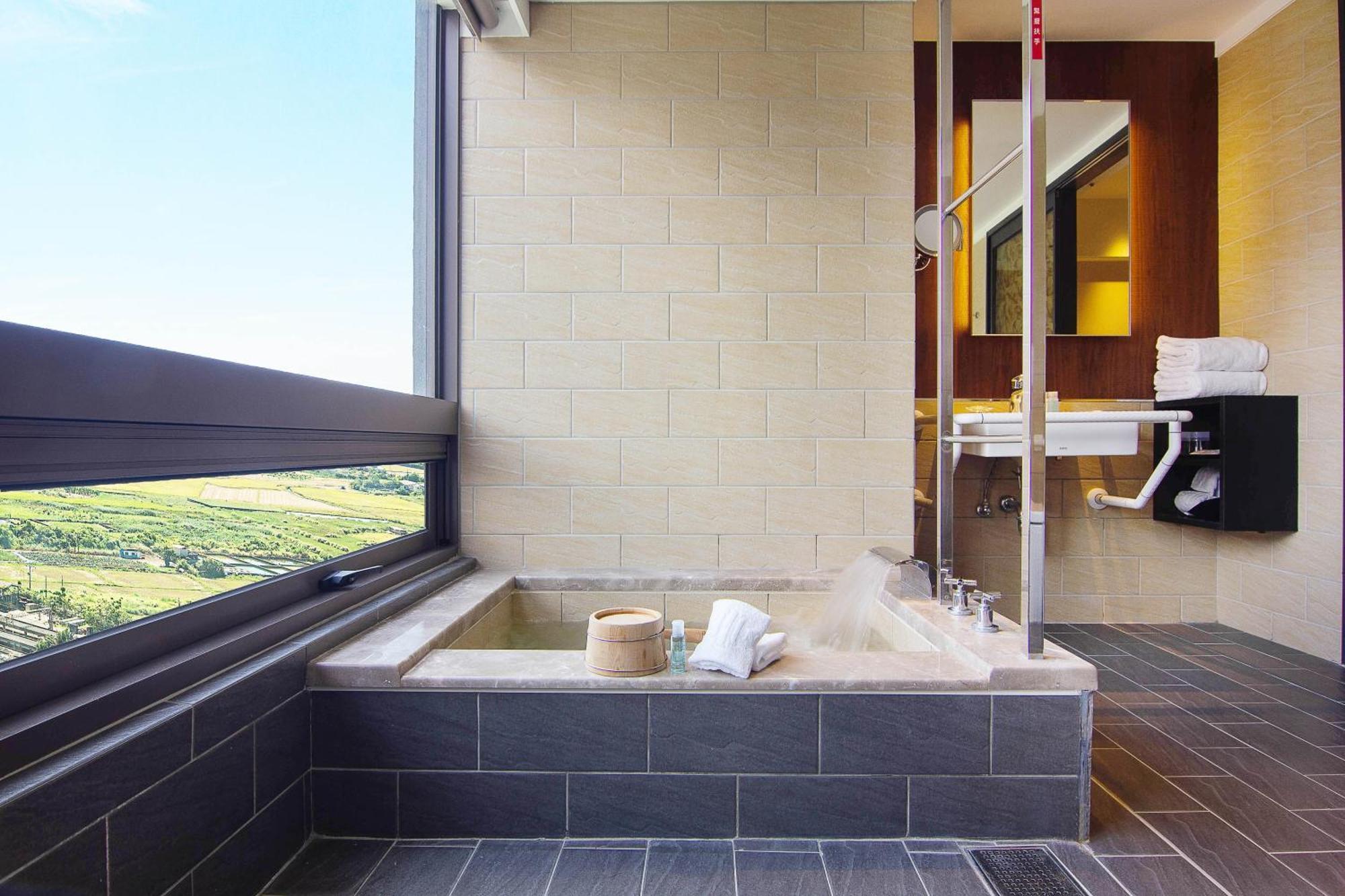 Kilin Hotel, 자오시 외부 사진
